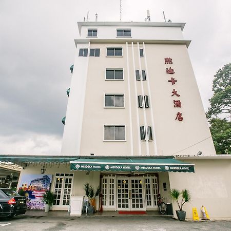 Merdeka Hotel Keluang Eksteriør bilde