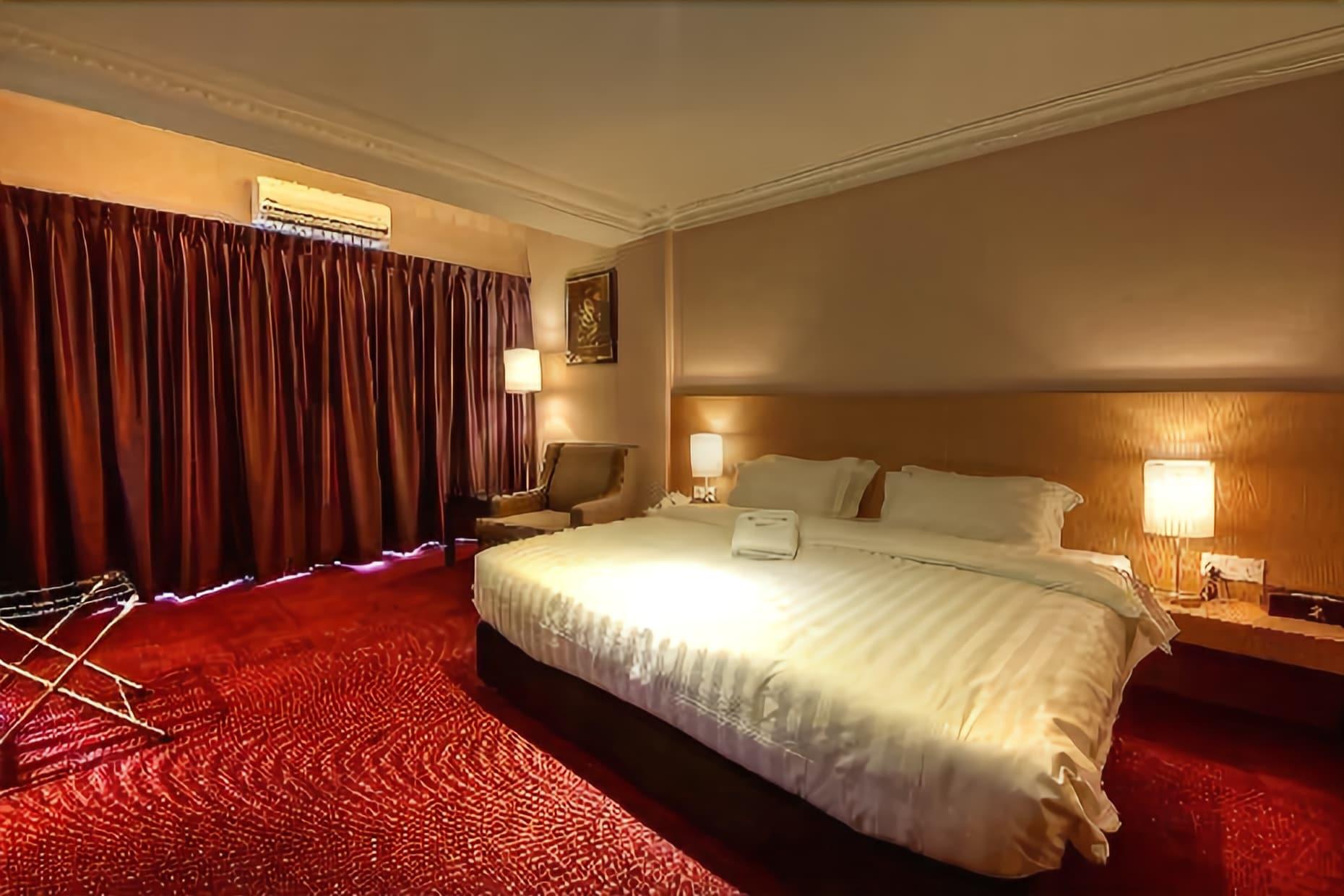 Merdeka Hotel Keluang Eksteriør bilde