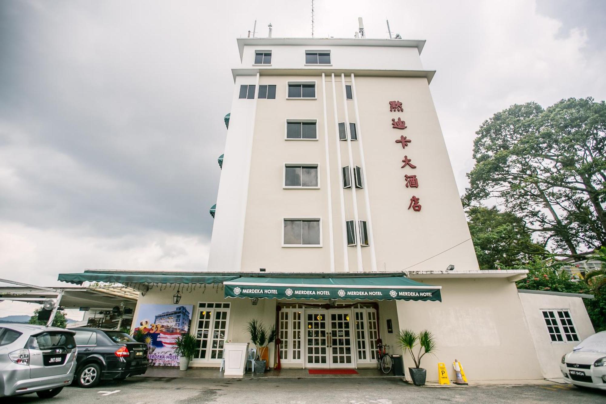 Merdeka Hotel Keluang Eksteriør bilde