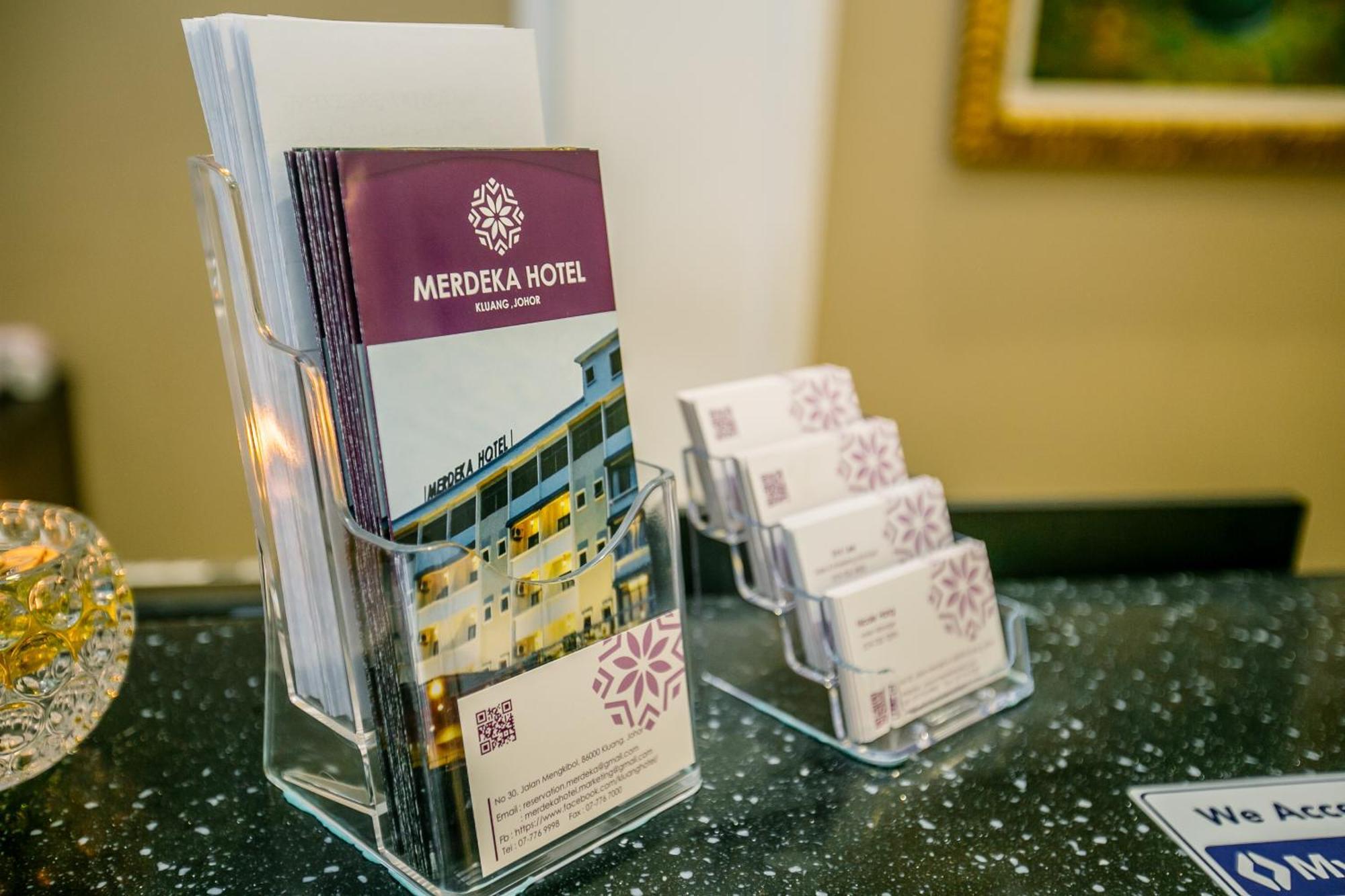 Merdeka Hotel Keluang Eksteriør bilde