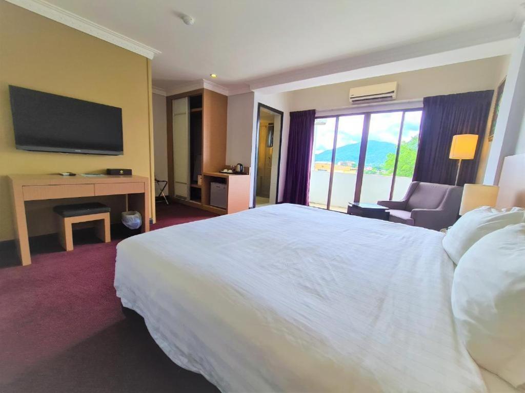 Merdeka Hotel Keluang Eksteriør bilde