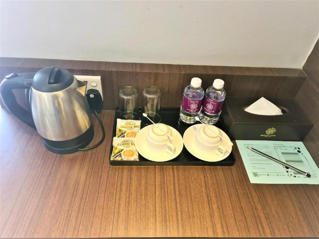 Merdeka Hotel Keluang Eksteriør bilde