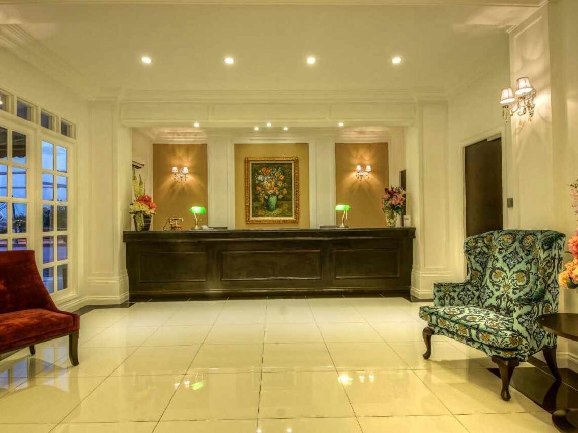Merdeka Hotel Keluang Eksteriør bilde